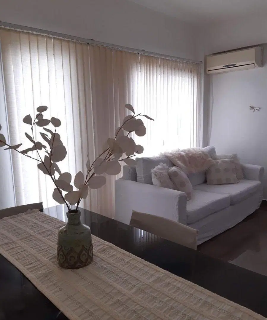 Alquiler – 2 ambientes amoblado con amplios balcones, todo luz. 2