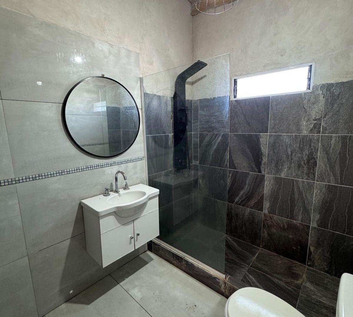 Foto de Venta Casa en General Fernández Oro, imagen 5