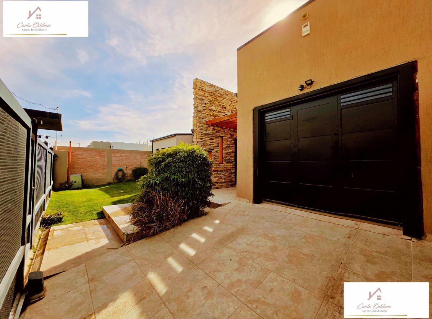 Foto de Casa de categoría con pileta climatizada cubierta | Rincón del Valle, imagen 2