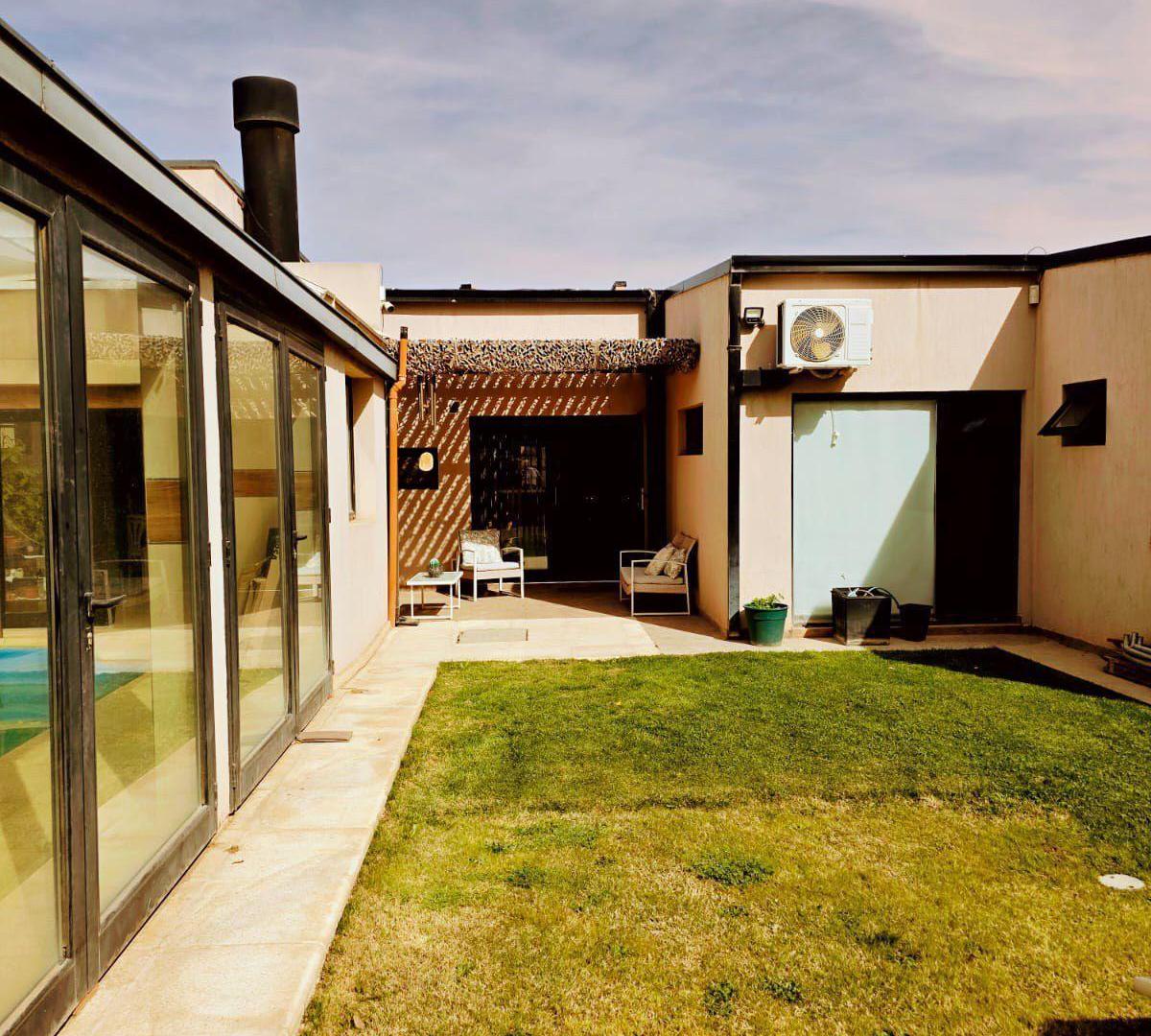 Foto de Casa de categoría con pileta climatizada cubierta | Rincón del Valle, imagen 3