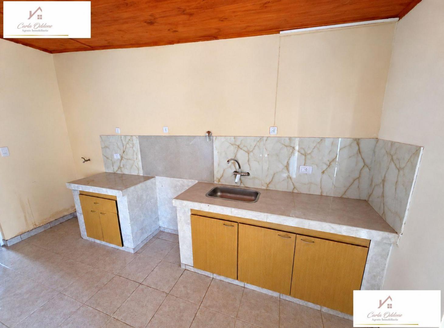 Foto de OPORTUNIDAD DE VENTA| CASA CON AMPLIO TERRENO| CENTENARIO, imagen 1