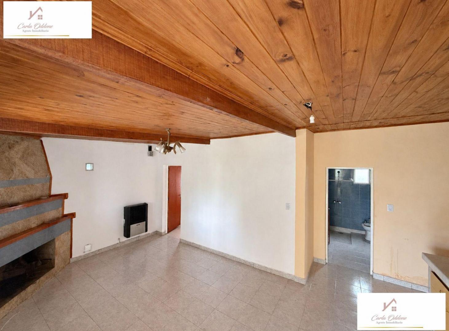 Foto de OPORTUNIDAD DE VENTA| CASA CON AMPLIO TERRENO| CENTENARIO, imagen 4