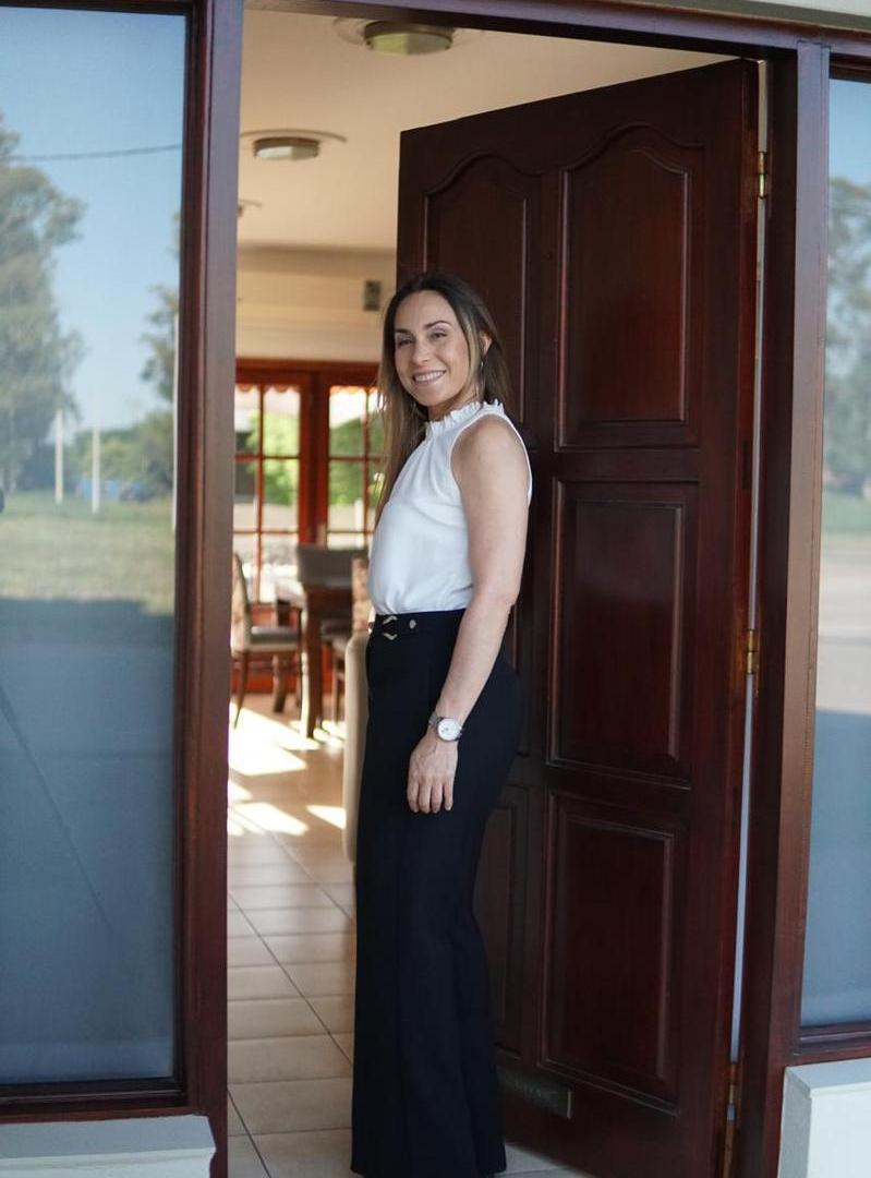 Foto de Venta de casa 4 dormitorios en B° Belgrano C/ pileta doble garage y, imagen 1