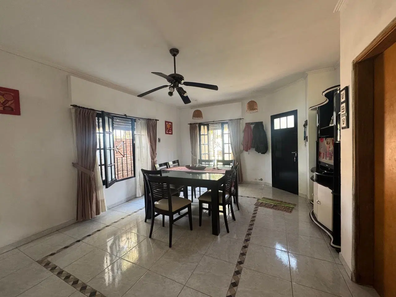 Casa/3 dormitorios/Patio y garaje/ Barrio Mosconi/Todos los servicios/Impecable/Rafaela/Castellanos/ 5