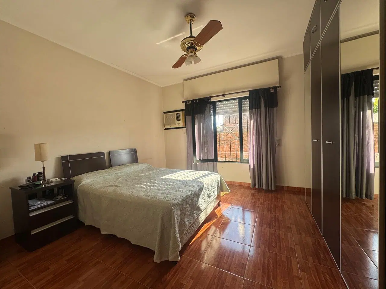 Casa/3 dormitorios/Patio y garaje/ Barrio Mosconi/Todos los servicios/Impecable/Rafaela/Castellanos/ 3