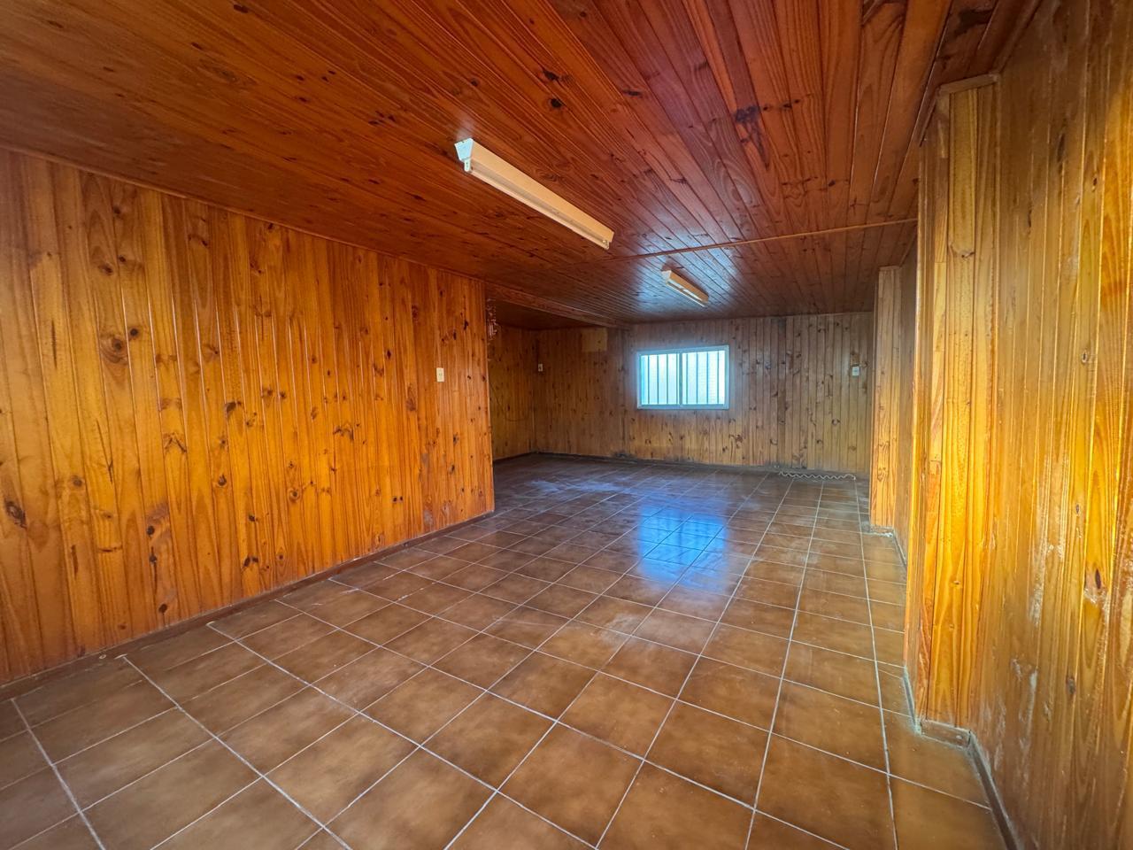 Foto de Casa en Bella Italia/Amplio terreno/dos dormitorios/a refaccionar/a, imagen 4