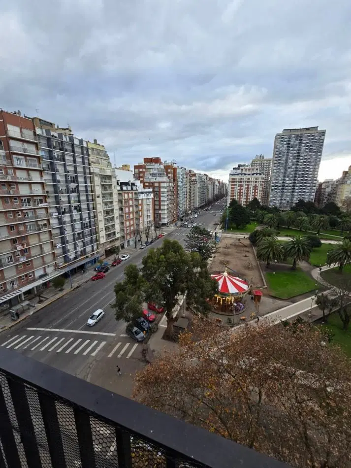 DEPARTAMENTO 3 AMB BALCON A LA CALLE PLAZA COLON 4