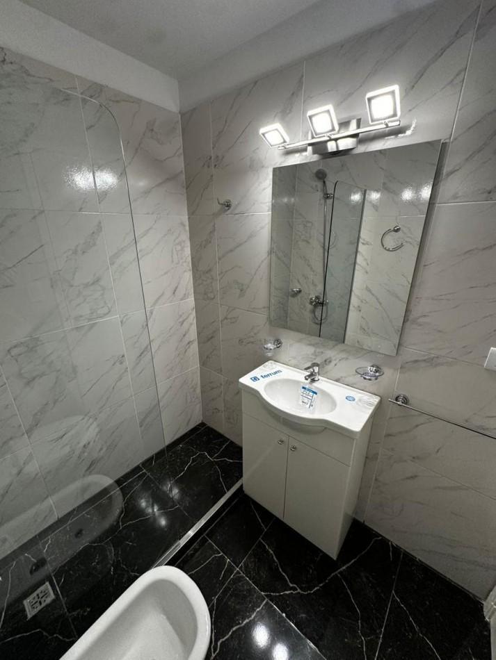 Foto de VENTA DEPARTAMENTO DOS AMBIENTESAL FRENTE CON BALCON RECICLADO CENTRO, imagen 5