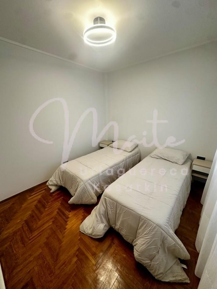 Foto de VENTA DEPARTAMENTO 3 AMBIENTES EXTERNO CON BALCON RECICLADO PLAZA MITRE, imagen 3