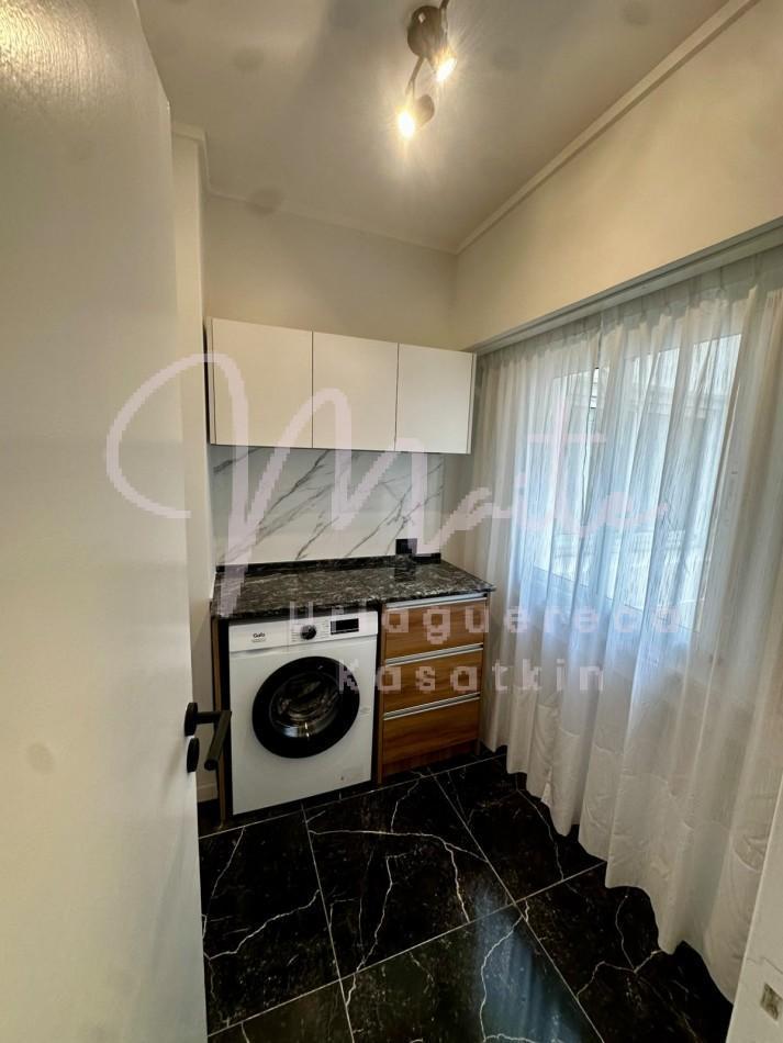 Foto de VENTA DEPARTAMENTO 3 AMBIENTES EXTERNO CON BALCON RECICLADO PLAZA MITRE, imagen 2