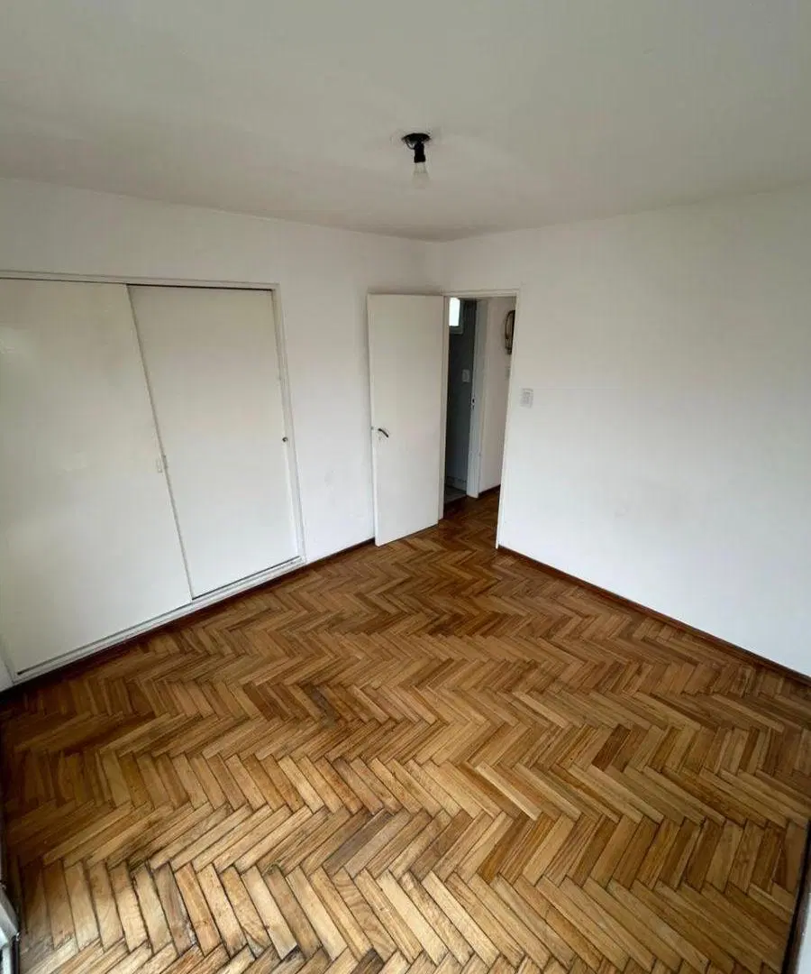 Departamento en venta sobre diagonal 79 y 54 frente a plaza San Martín 5