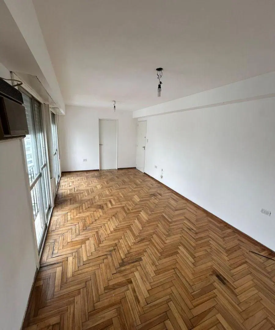 Departamento en venta sobre diagonal 79 y 54 frente a plaza San Martín 1