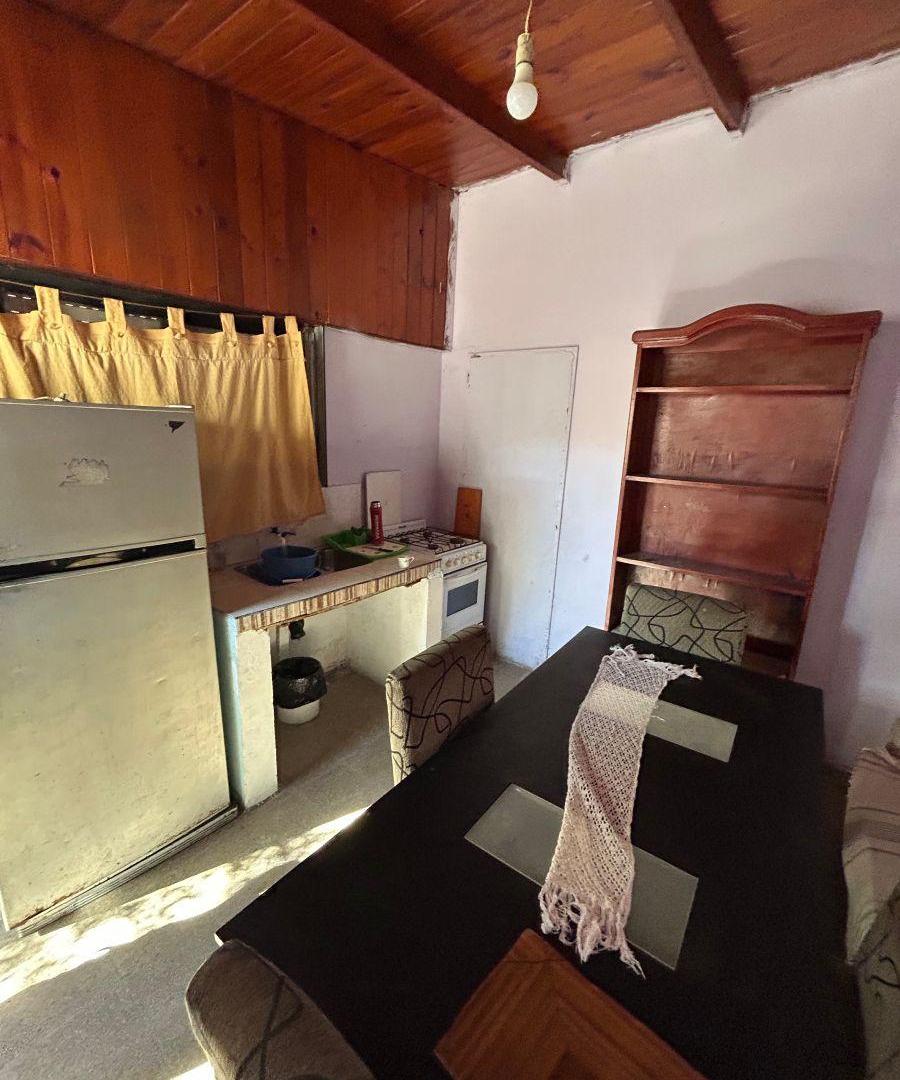 Foto de Casa En Los Hornos con departamento independiente sobre lote de 10x40, imagen 3