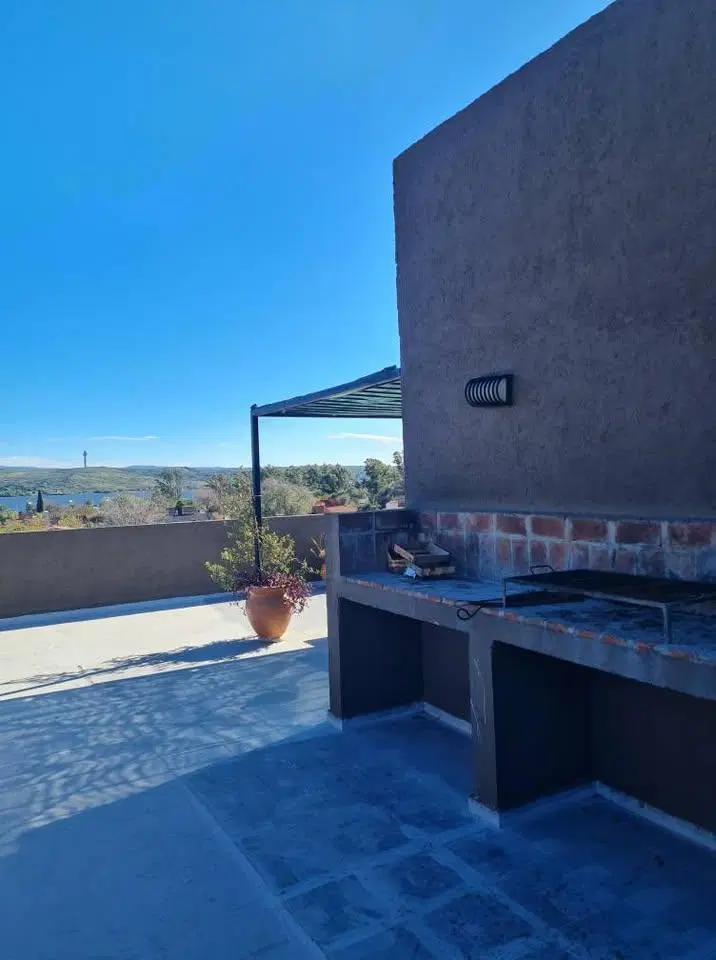 VENDO DEPARTAMENTO EN VILLA CARLOS PAZ 4