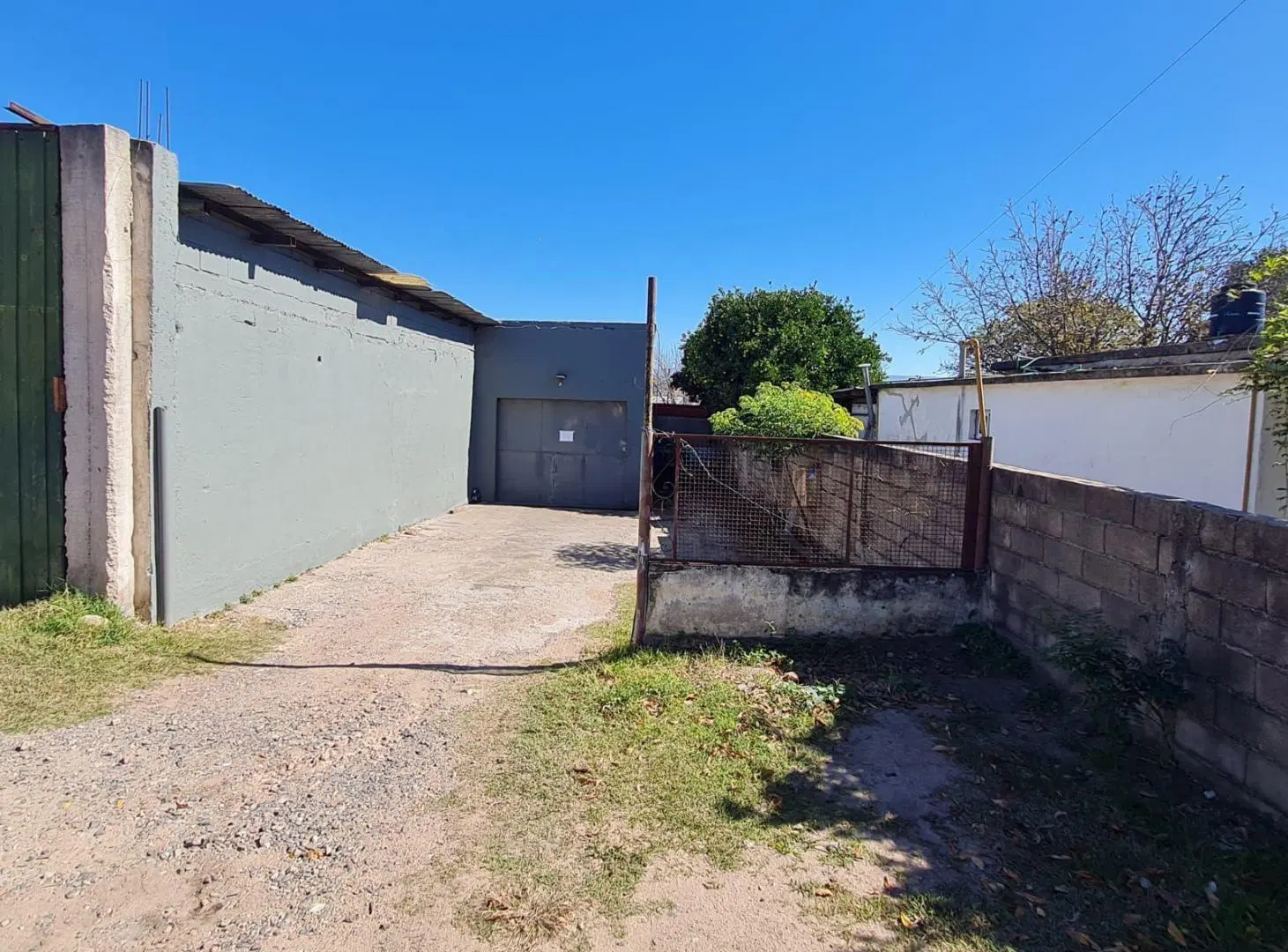 ALQUILER GALPON EN CARLOS PAZ BARRIO MIGUEL MUÑOZ 2