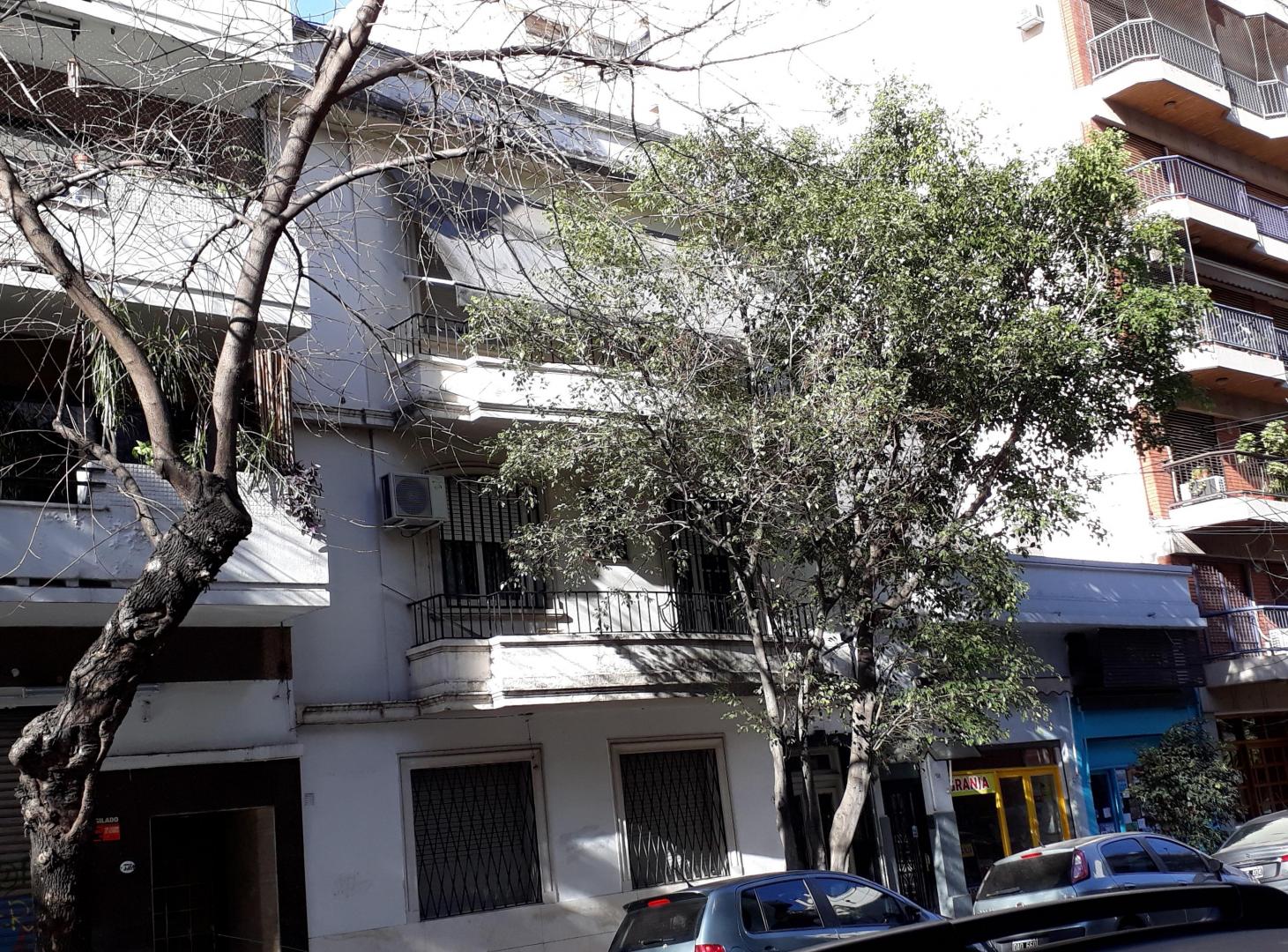 Foto de DUEÑO VENDE - PERMUTA DPTO TIPO PH 3 AMB CON DEPENDENCIA, imagen 1