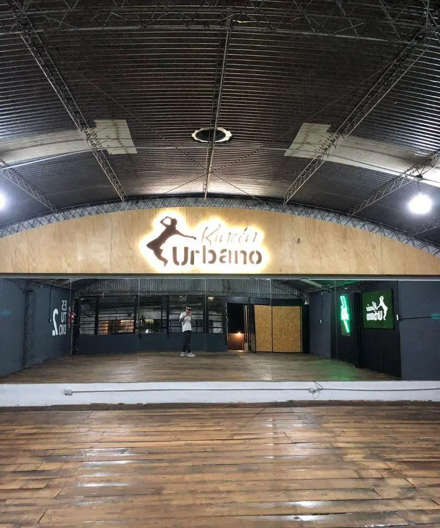 LOCAL COMERCIAL BARRIO SANTA ANA 2
