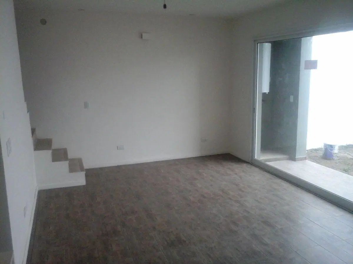 DUPLEX DE 3 DORM - BARRIO URCA 4