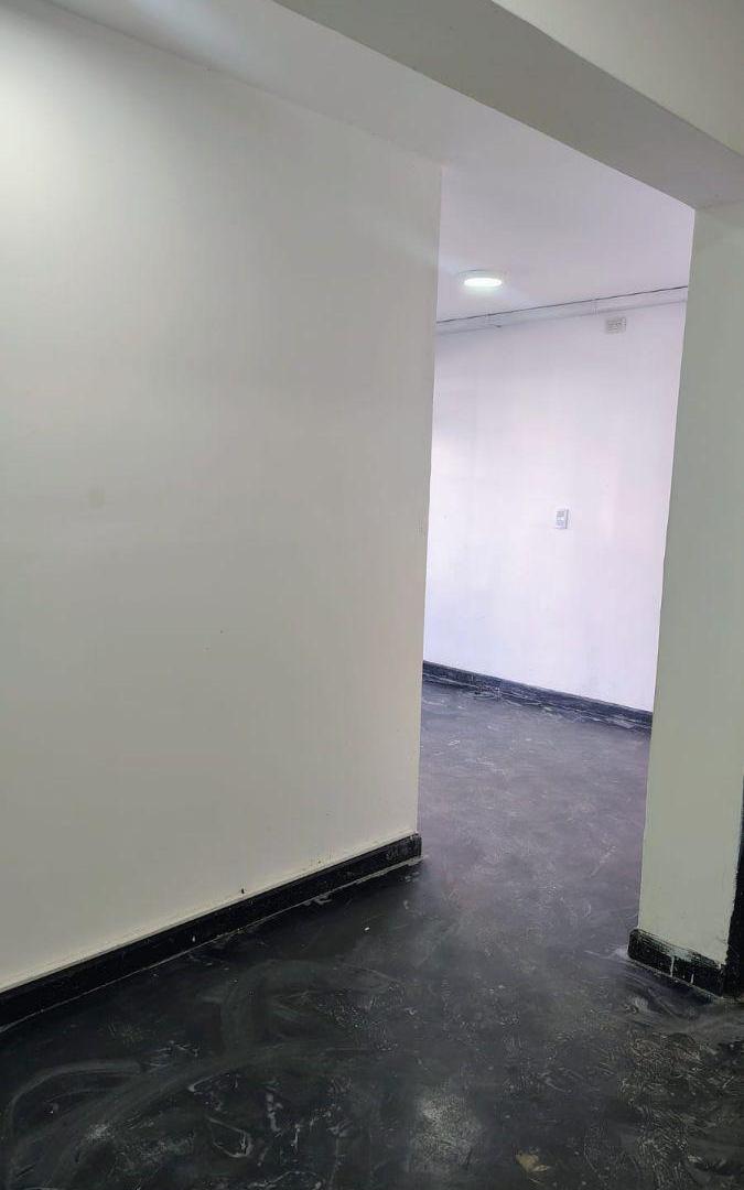 Foto de LOCAL COMERCIAL - BARRIO ALBERDI, imagen 2