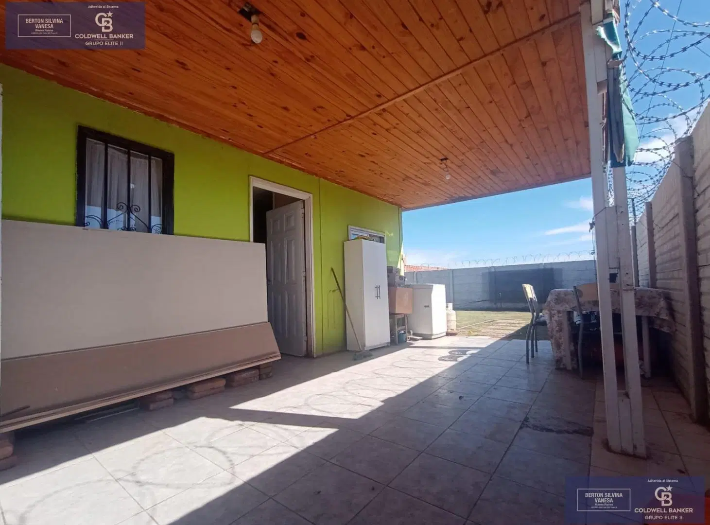 Venta casa en Villa Mercedes, 3 ambientes con cochera, excelente zona. 5