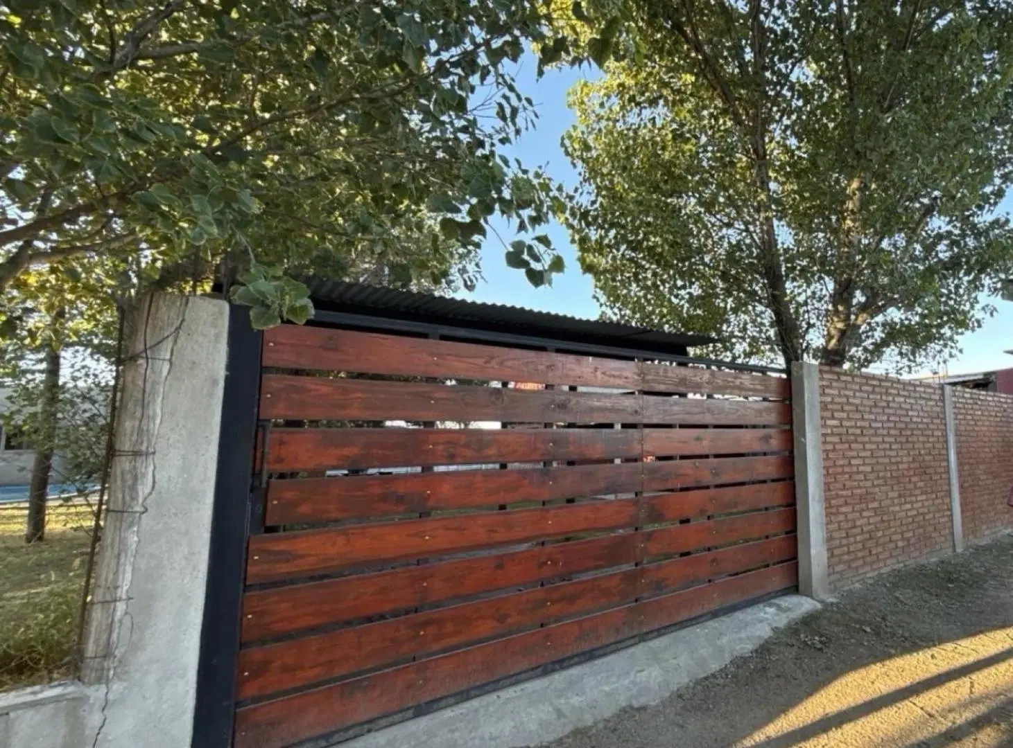 Venta  casa Quinta dos dormitorio dos piscinas quincho cochera parque Villa Mercedes 4
