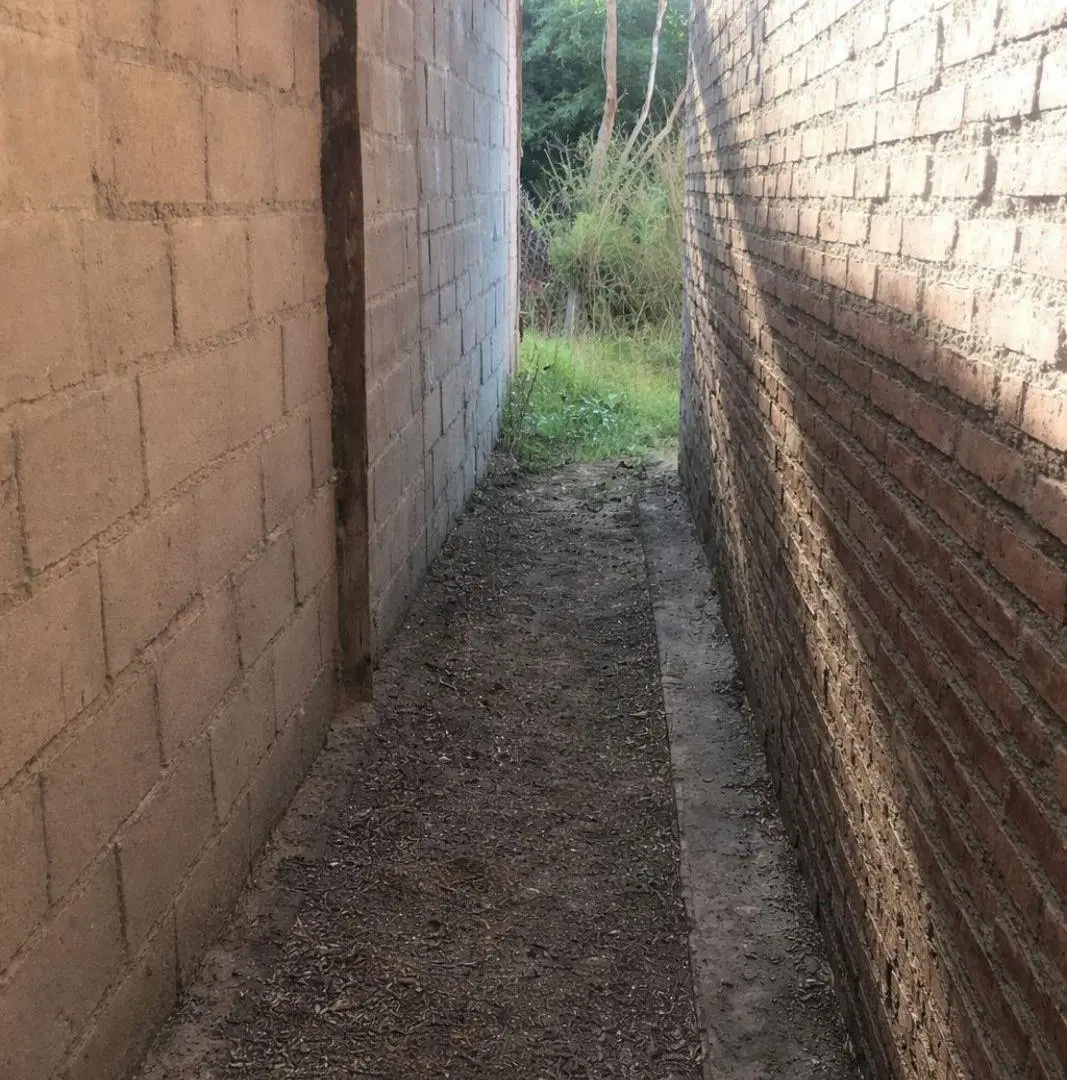 CASA EN VILLA MERCEDES CON PATIO 3