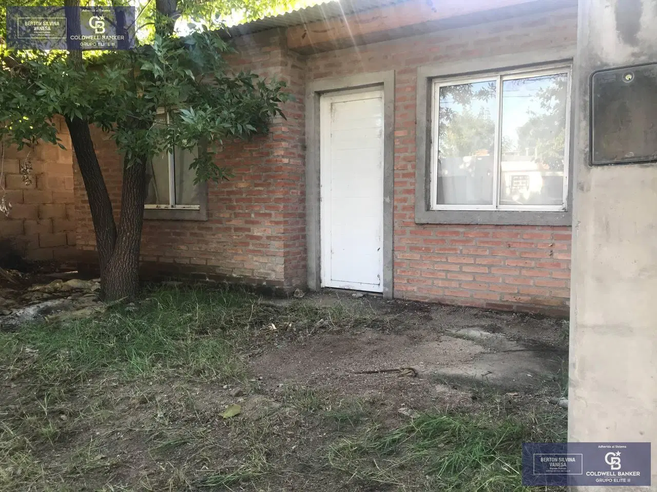 CASA EN VILLA MERCEDES CON PATIO 2