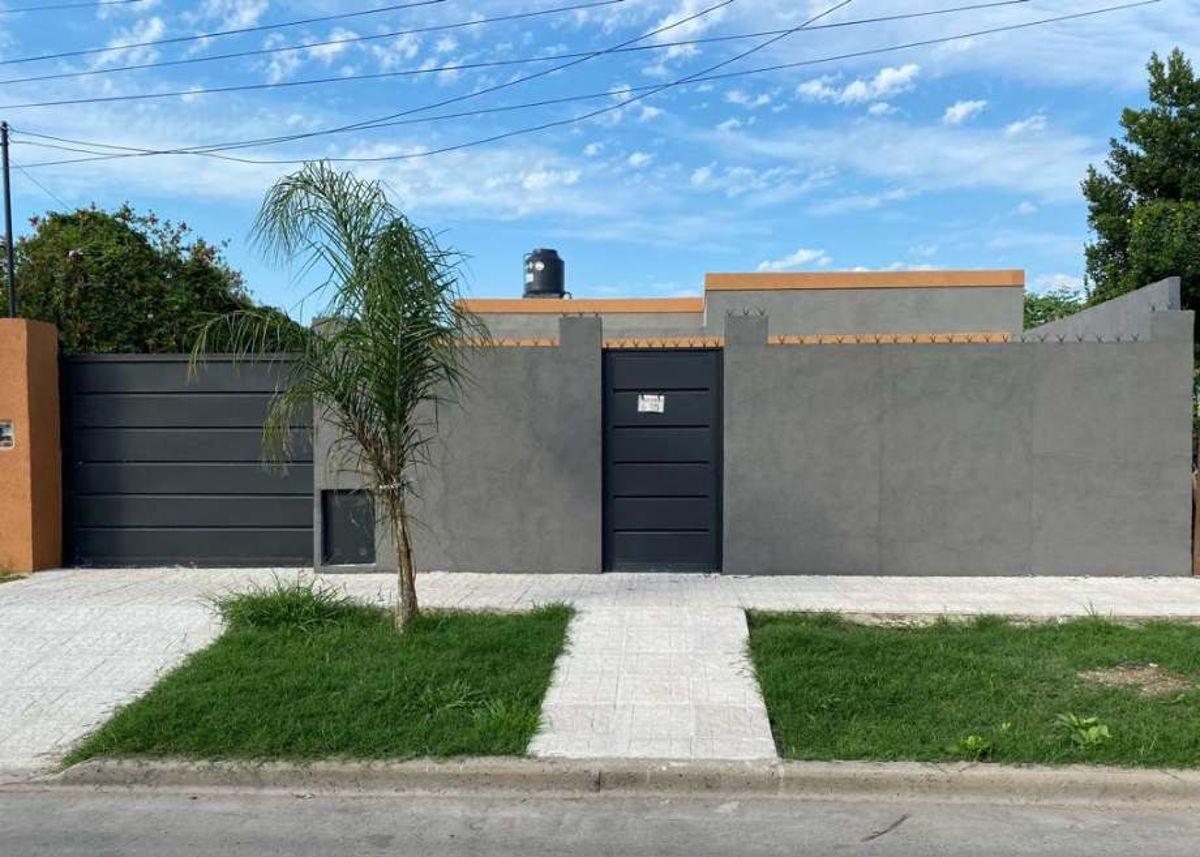 Villa Tesei
Casa en lote 350 m² ,3 amb a estrenar ,apto credito!!