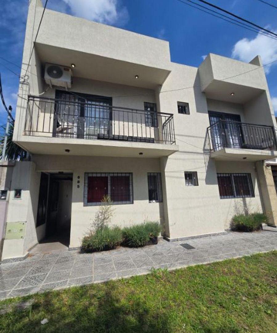 Departamento 2 Ambientes en Planta Baja con Patio - Ituzaingó