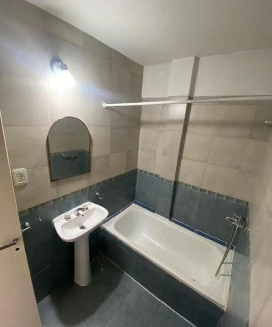Departamento de 60 m² con 2 dormitorios en venta en Distrito Sur 5