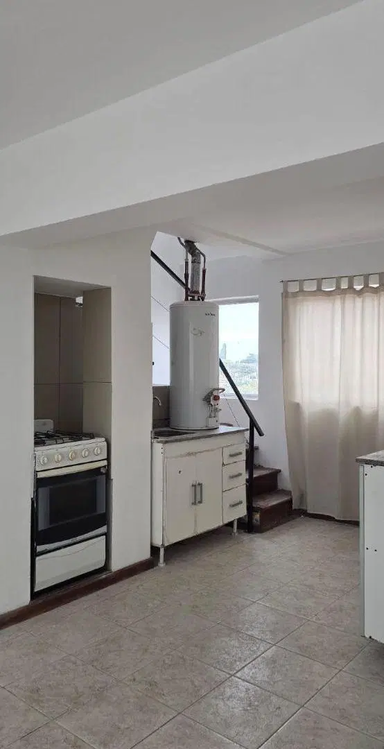 Departamento de 60 m² con 2 habitaciones en alquiler en Alejandro Centeno 4