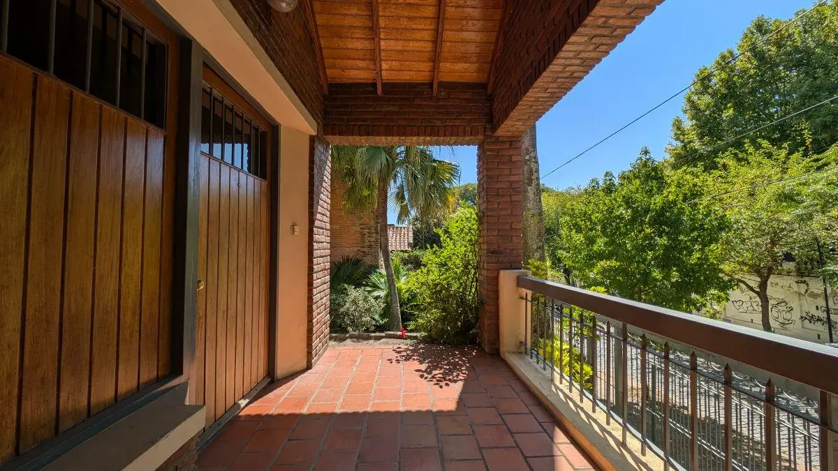 CASA A REFACCIONAR 934 M2 DE TERRENO, JARDIN Y PILETA EN BARRANCAS DE SAN ISIDRO 5
