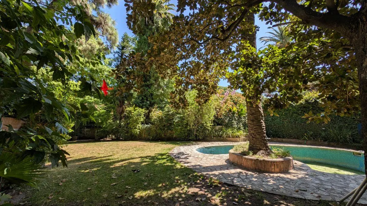 CASA A REFACCIONAR 934 M2 DE TERRENO, JARDIN Y PILETA EN BARRANCAS DE SAN ISIDRO 2