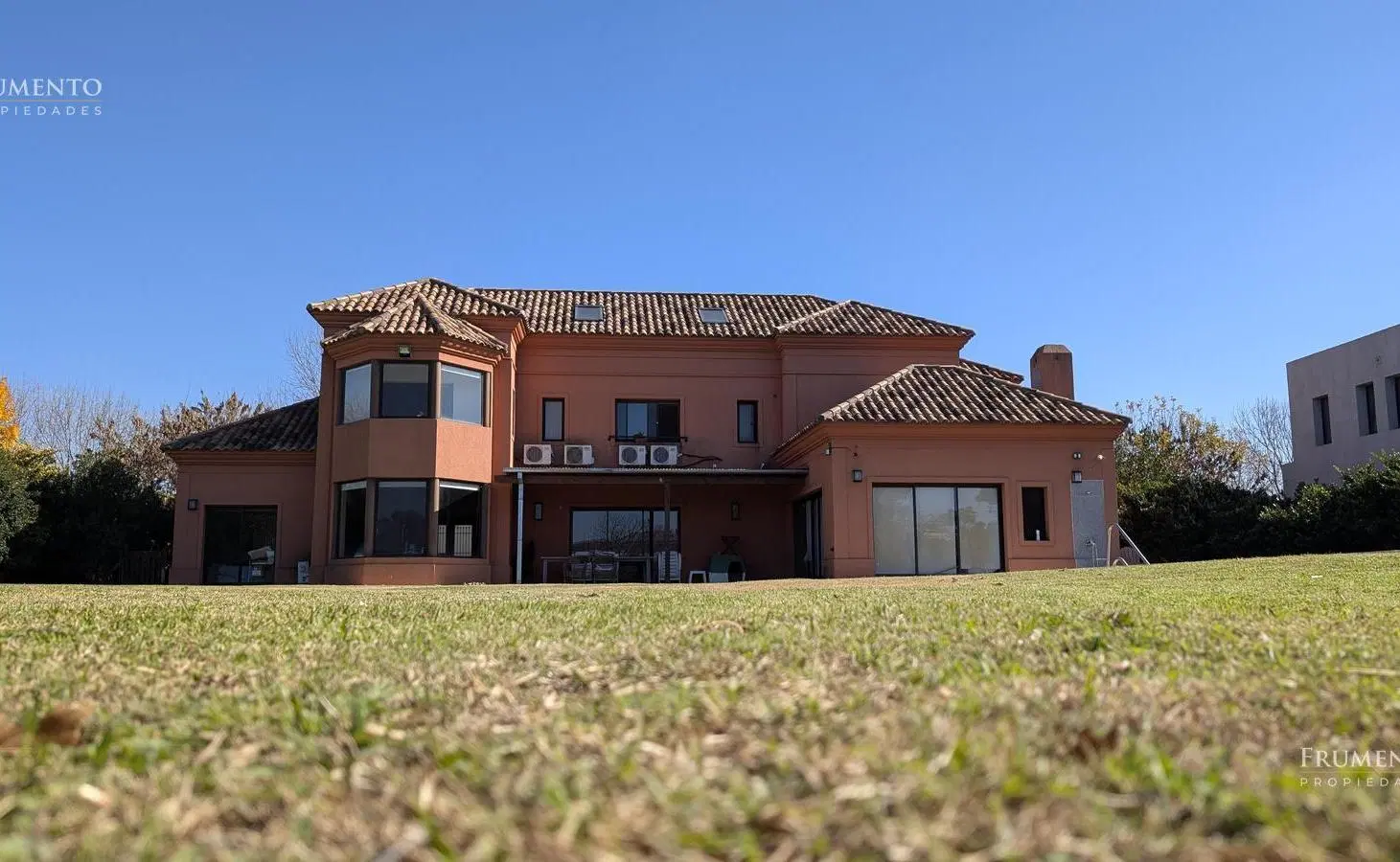 Casa 9 ambientes en Pilara, 1500 M2 de terreno 2