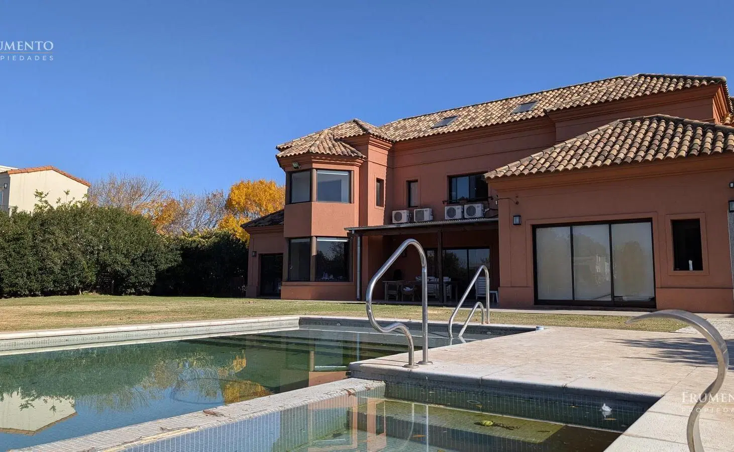 Casa 9 ambientes en Pilara, 1500 M2 de terreno 4