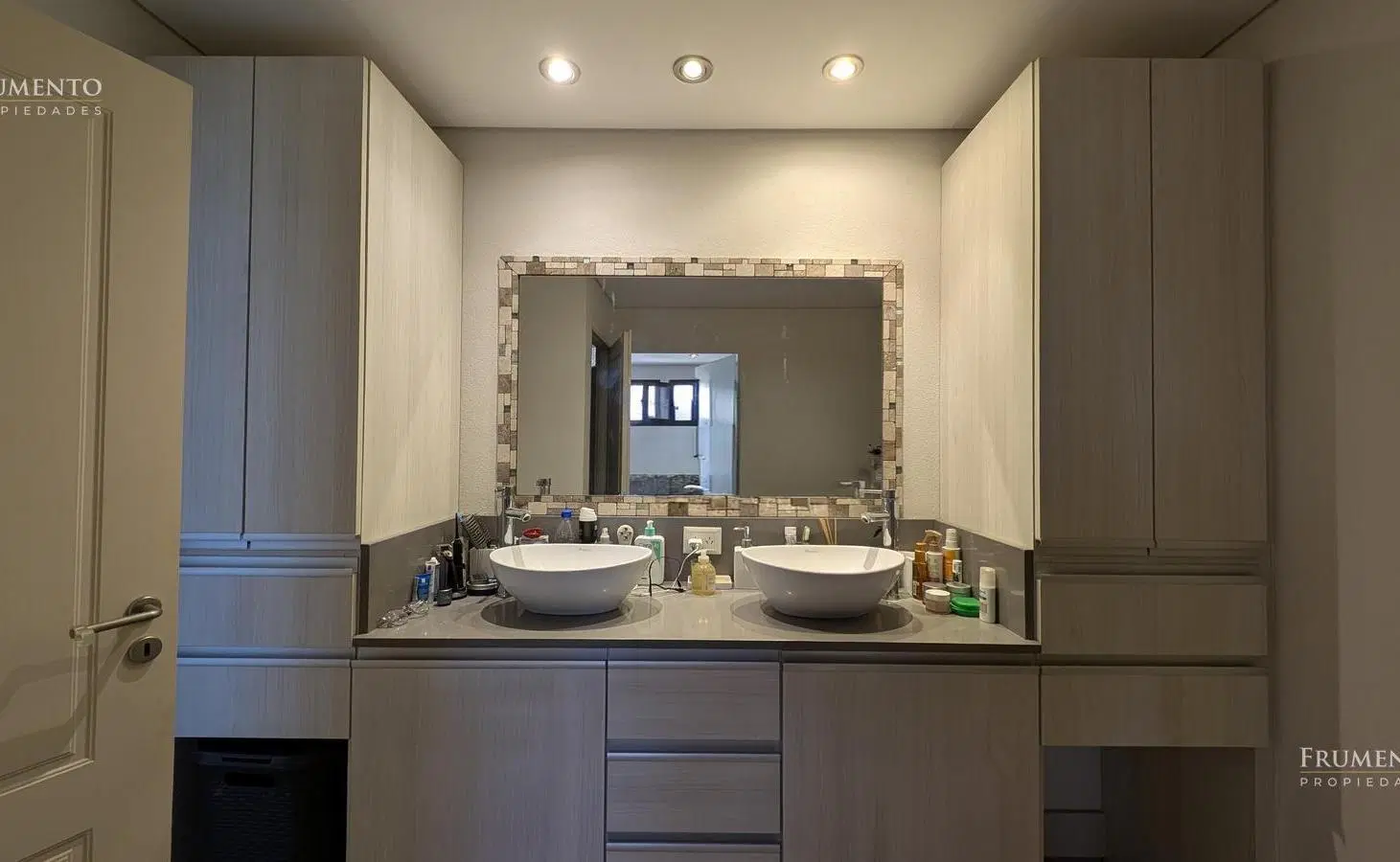 Casa 9 ambientes en Pilara, 1500 M2 de terreno 5