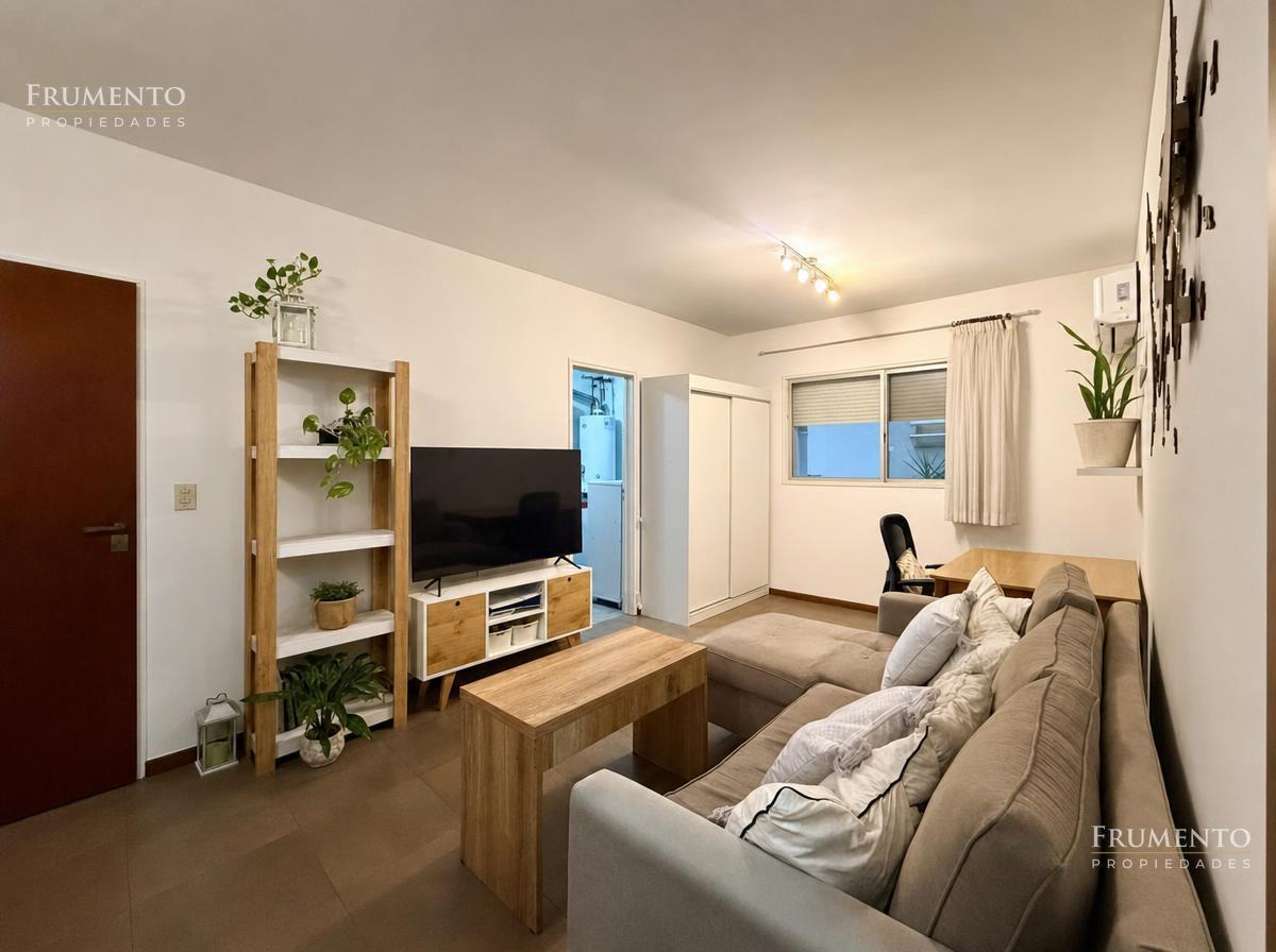 Foto de Departamento de 2 ambientes en alquiler sobre Av. Maipú, Vicente López, imagen 1