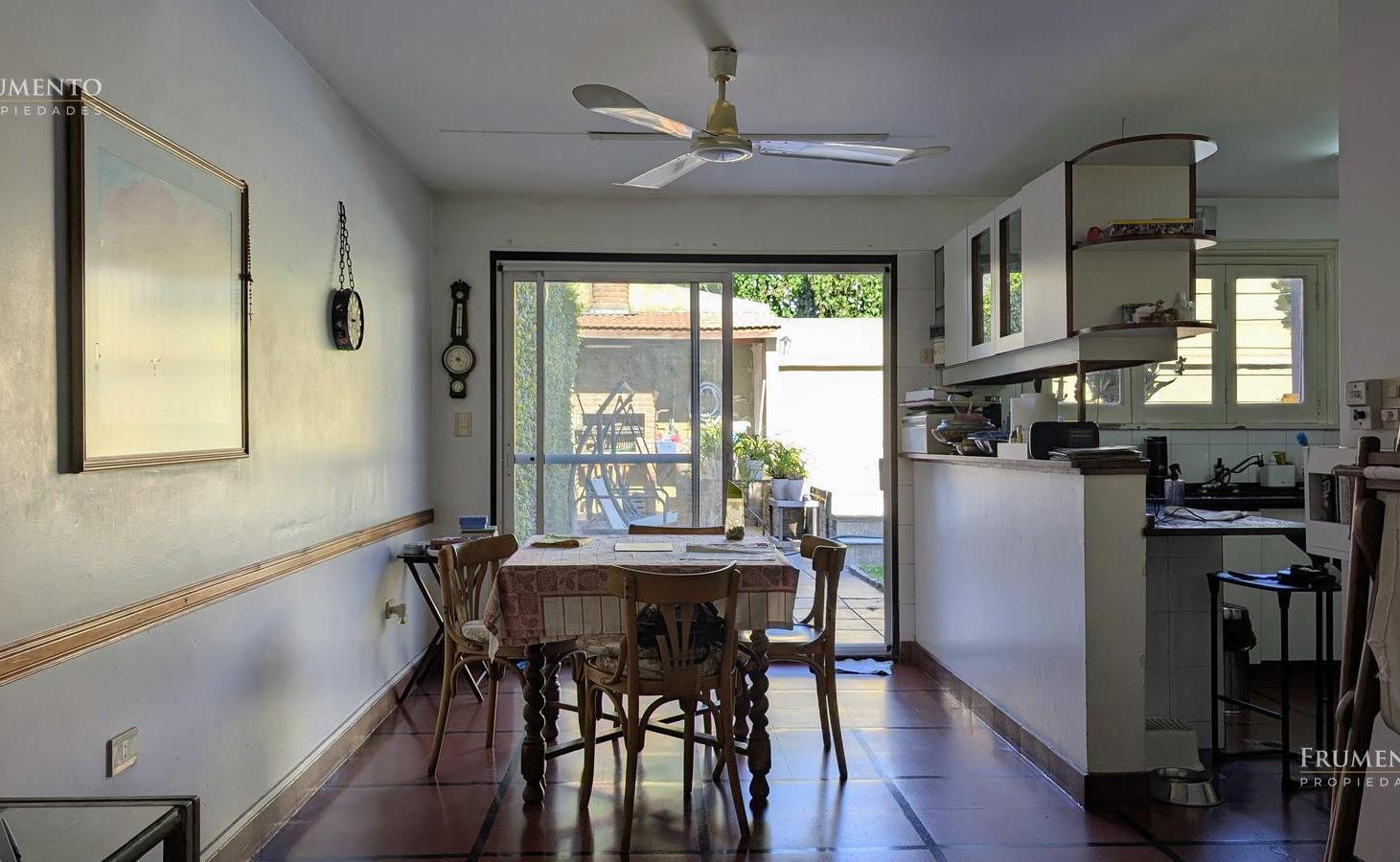 Foto de Excelente Casa 5 Ambientes con Jardin, Pileta y Cochera, en el Bajo de, imagen 5