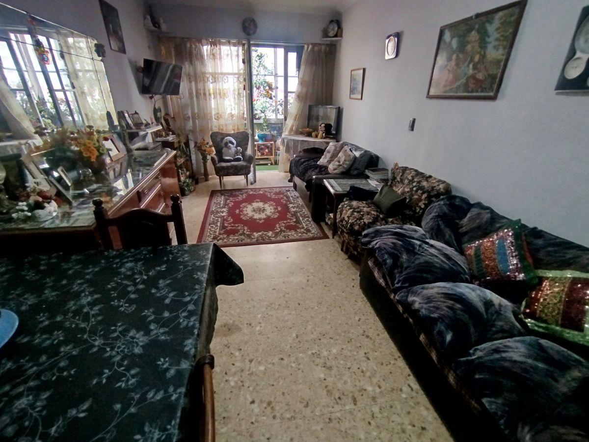 Foto de Departamento de 77 m² con 2 dormitorios en venta en Centro, imagen 4