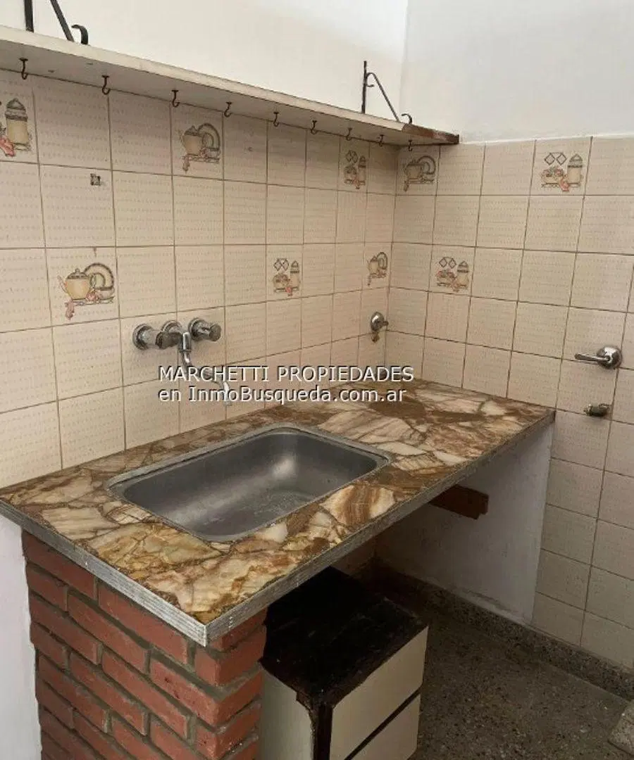 LOCAL EN ALQUILER 30 Y 66 3