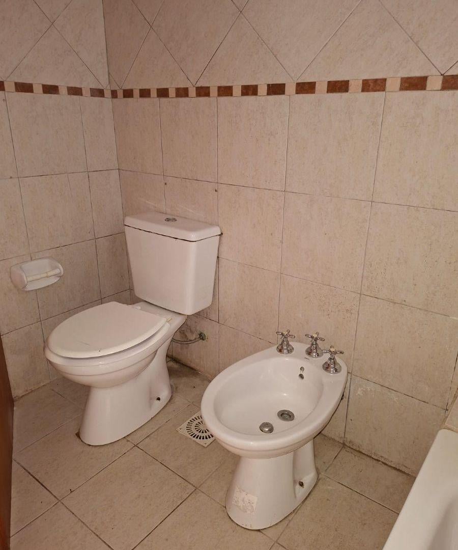 63 e/ 140 y 141 Los Hornos