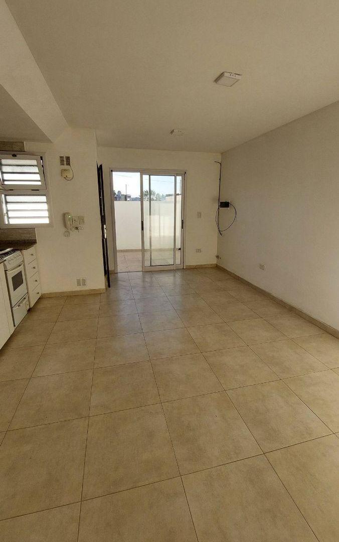 Foto de 63 y 136 LOS HORNOS. ALQUILER 1 DORMOTORIO, imagen 4