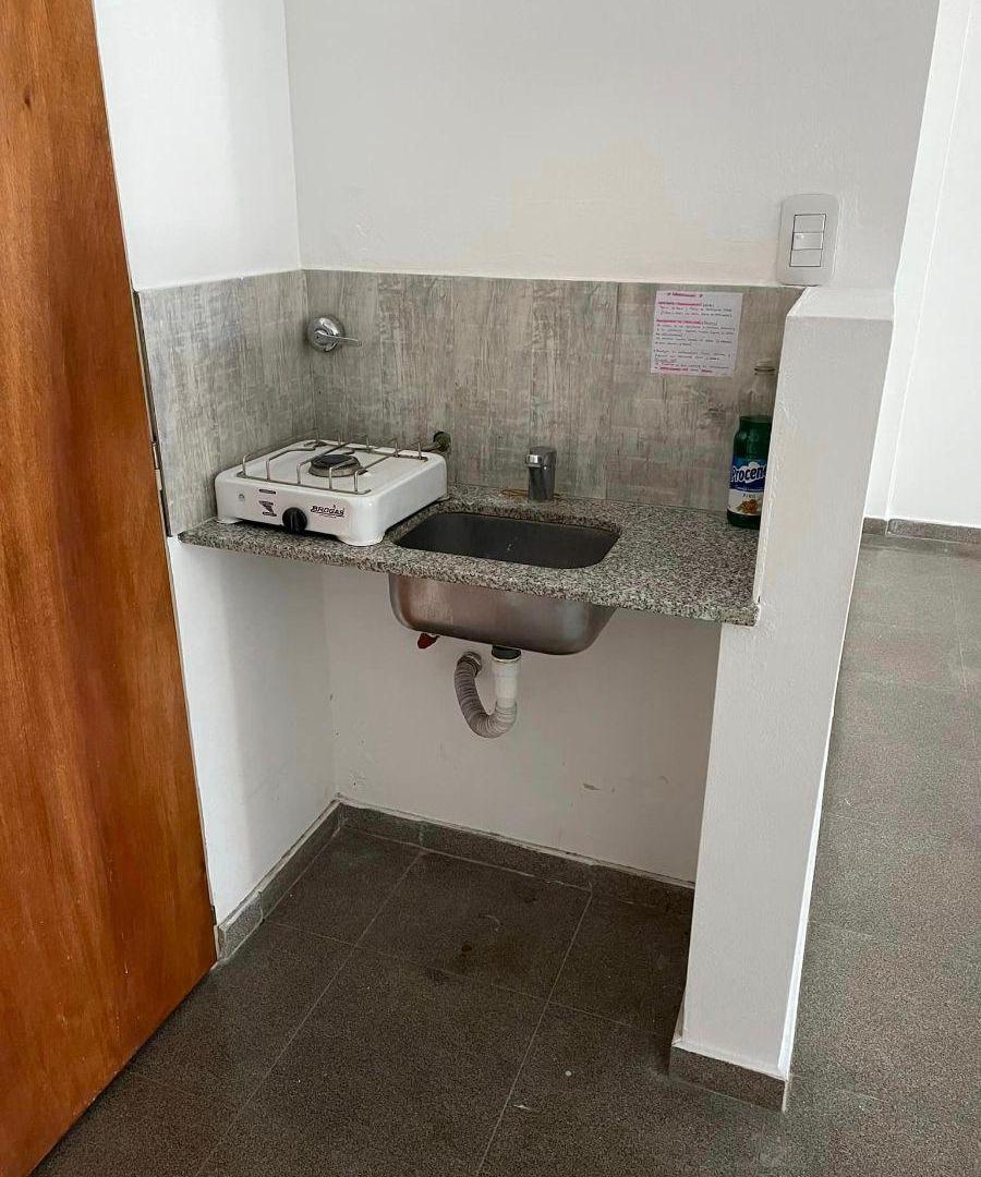 Foto de LOCAL EN ALQUILER 63 E/ 136 Y 137, imagen 4