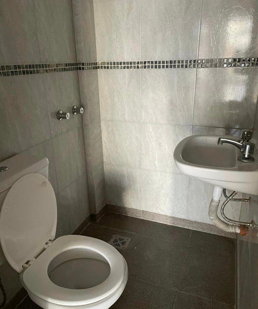 Foto de LOCAL EN ALQUILER 63 E/ 136 Y 137, imagen 2