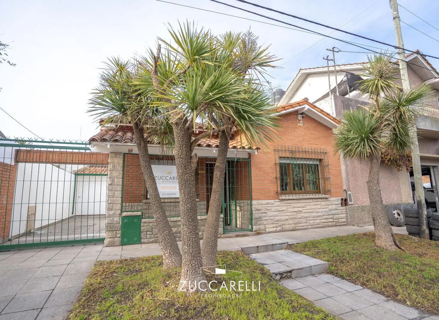 Casa de 3 ambientes con quincho y garage 2