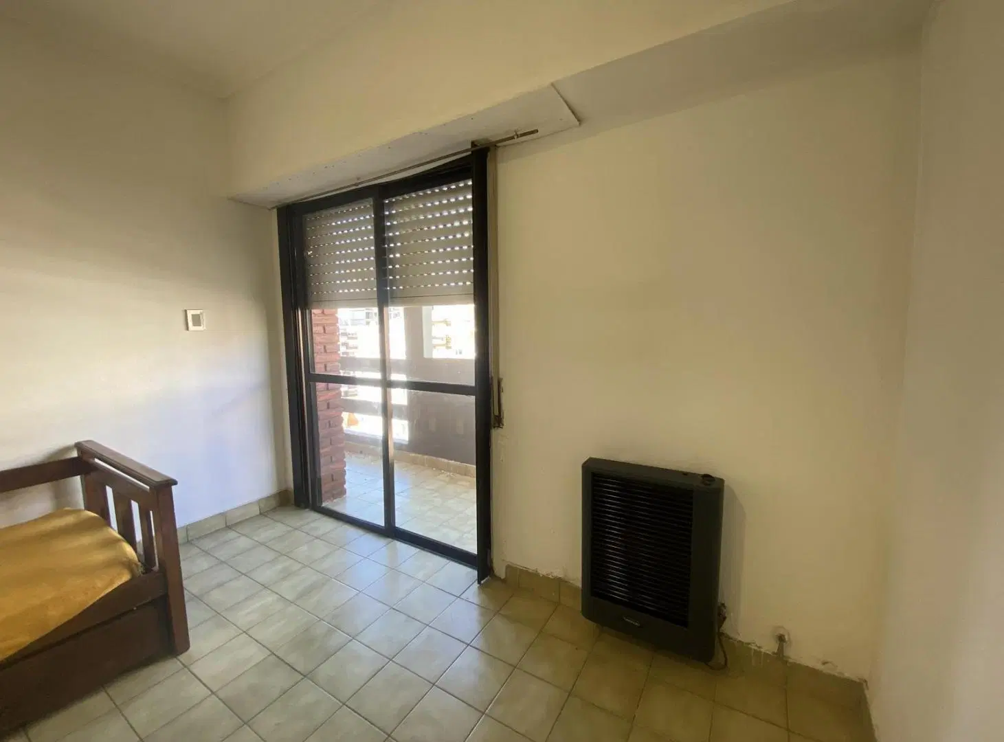 Alquiler 24 meses departamento de 2 ambientes al frente con balcon saliente 3