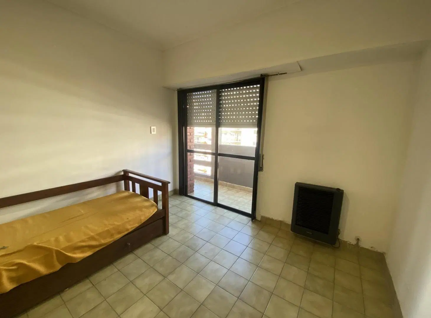 Alquiler 24 meses departamento de 2 ambientes al frente con balcon saliente 8