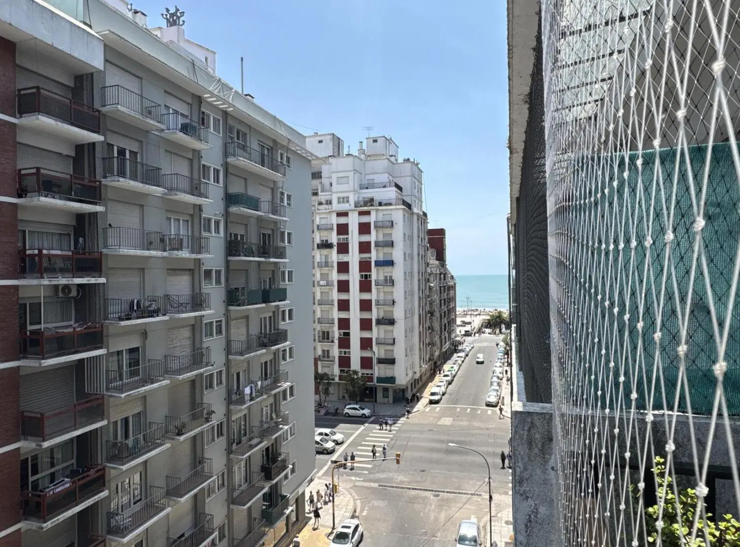 Departamento de 2 ambientes al frente con balcón y cochera 8