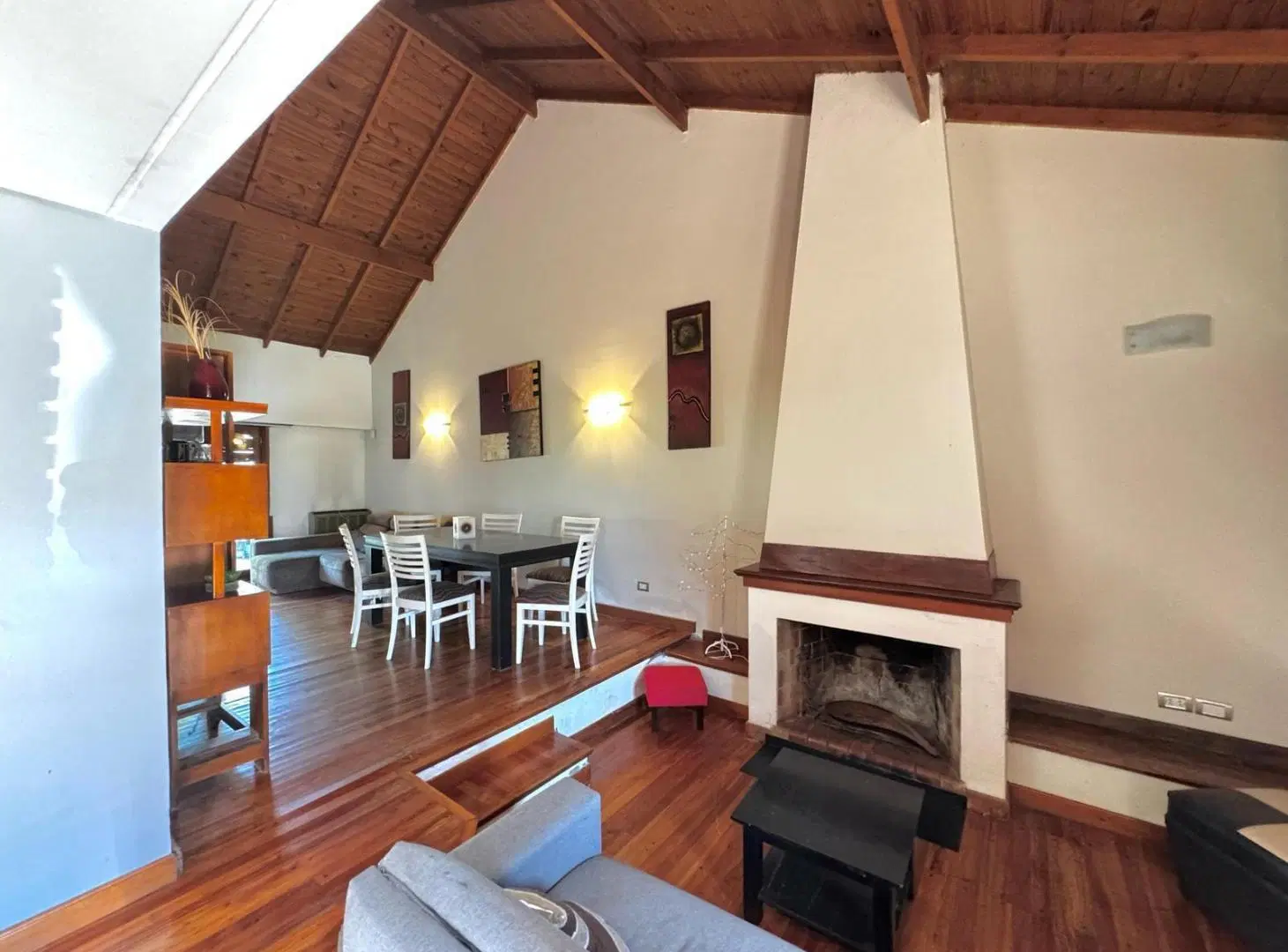 ALQUILER 24 MESES Chalet 4 ambientes con garage y pileta climatizada 1