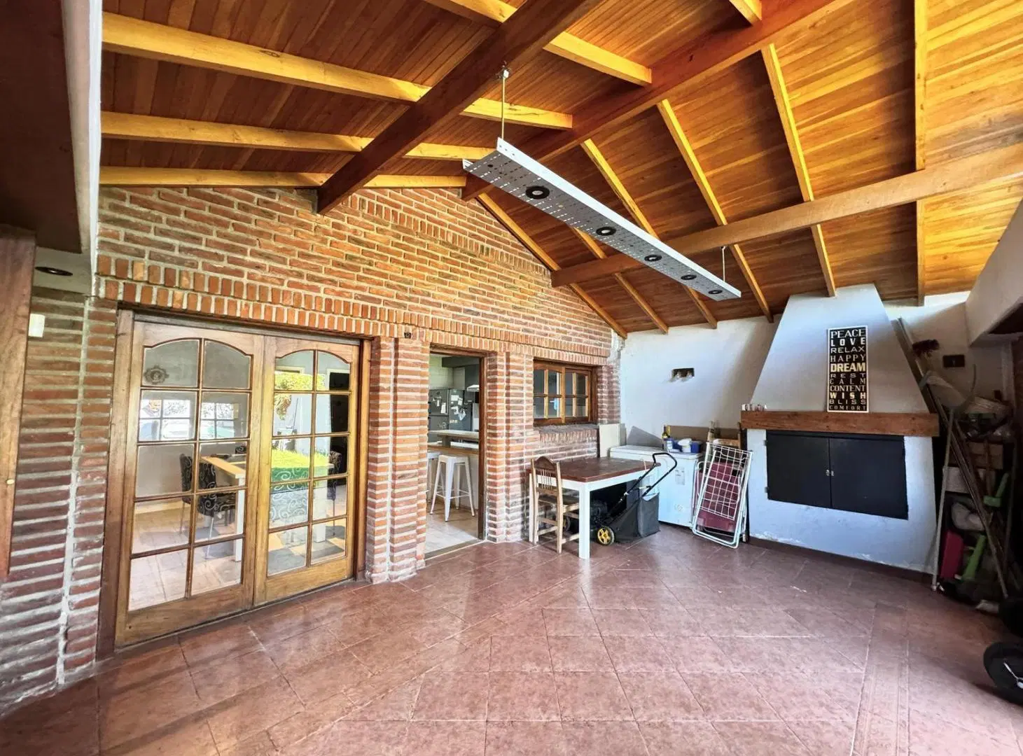 ALQUILER 24 MESES Chalet 4 ambientes con garage y pileta climatizada 8